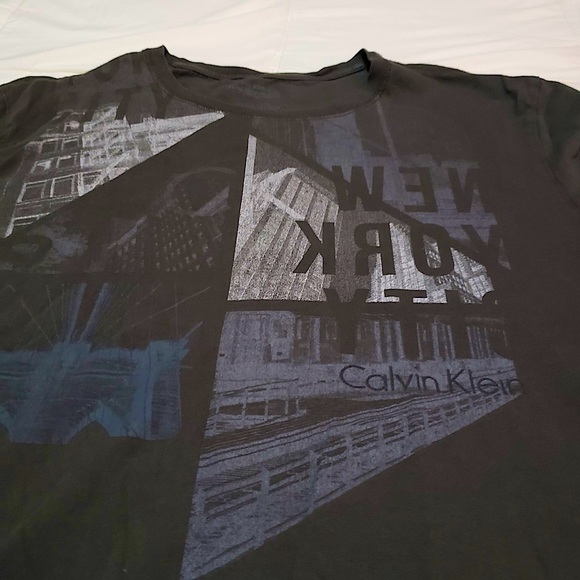 Calvin Klein New York T-shirt - Picture 2 of 2